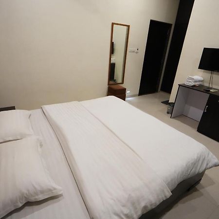 Hotel Ravi Residency Nadiād 外观 照片