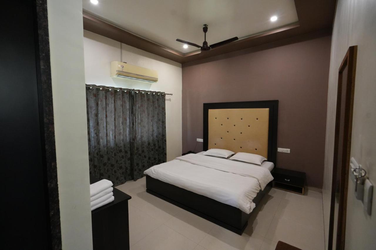 Hotel Ravi Residency Nadiād 外观 照片
