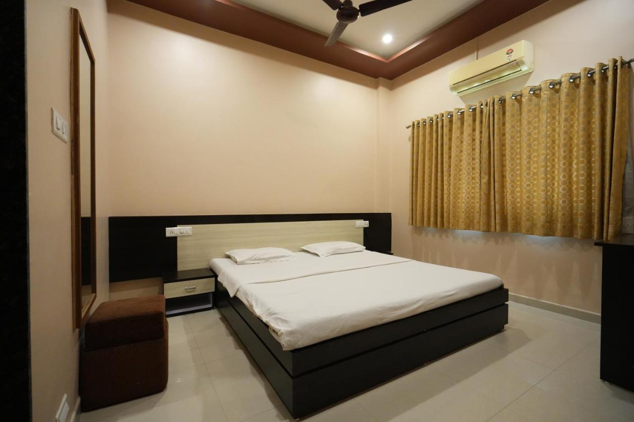 Hotel Ravi Residency Nadiād 外观 照片
