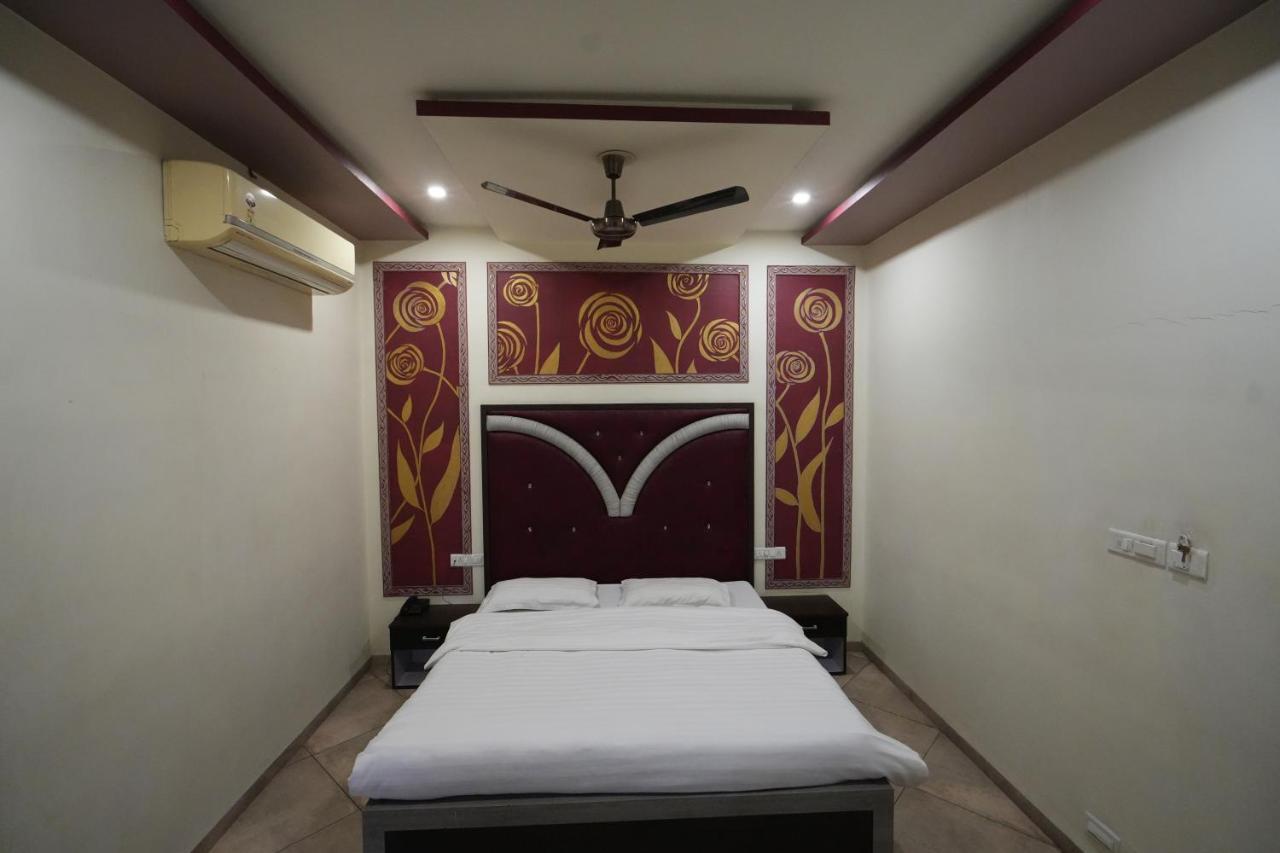 Hotel Ravi Residency Nadiād 外观 照片